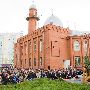 Соборная мечеть Красноярска во время празднования Ураза-байрама в 2010 году