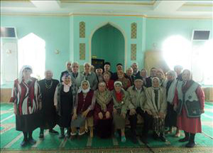 В мечети г.Ногинска мусульманская община «Аль-Ихсан» провела встречу с ветеранами ВОВ. Фото www.dummo.ru