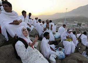 14 октября - 9 Зульхиджжи паломники проведут на горе Арафат. Фото: onislam.net