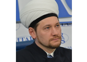 РФ должна активнее «собирать» мусульманский мир СНГ, – Дамир Мухетдинов