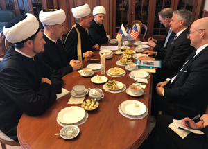 Встреча муфтия Гайнутдина с послом США Джоном Хантсманом. 23 января 2018 г.  