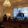 Дамир Мухетдинов зачитывает приветствие муфтия Гайнутдина