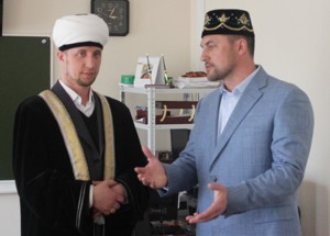 В деревне Казанка Большемуртинского р-на Красноярского края официально зарегистрирована МРОМ в составе ЕДУМ КК. Фото http://islamsib.ru В деревне Казанка Большемуртинского р-на Красноярского края официально зарегистрирована МРОМ в составе ЕДУМ КК. Фото http://islamsib.ru