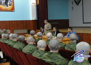 Исламские богословы из Дагестана посетили военную часть в МО. Фото www.riadagestan.ru Исламские богословы из Дагестана посетили военную часть в МО. Фото www.riadagestan.ru