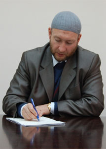 Автор-составитель учебного пособия ДУМ РБ «В помощь имаму» Руслан Саяхов. Фото http://www.dumrb.ru Автор-составитель учебного пособия ДУМ РБ «В помощь имаму» Руслан Саяхов. Фото http://www.dumrb.ru