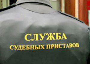 Муфтий Тюменской области Фатых Гарифуллин отправляется в рейд вместе с судебными приставами. Фото vlg.aif.ru Муфтий Тюменской области Фатых Гарифуллин отправляется в рейд вместе с судебными приставами. Фото vlg.aif.ru