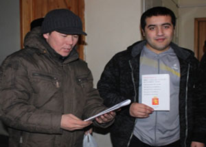 ЕДУМ приняло участие в совместной акции УФМС и Правительства Красноярского края. Фото http://www.islamsib.ru
