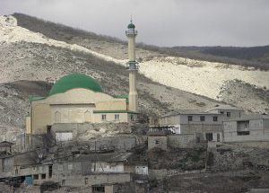 Мечеть села Губден. Фото: http://www.hrw.org Мечеть села Губден. Фото: http://www.hrw.org