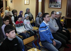 В мусульманском молельном зале г.Подольска была проведена акция, направленная на профилактику наркомании и пропаганду здорового образа жизни В мусульманском молельном зале г.Подольска была проведена акция, направленная на профилактику наркомании и пропаганду здорового образа жизни