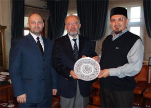 Мукаддас-хазрат Бибарсов встретился с муфтием Стамбула Рахми Яраном. Фото http://dumso.ru