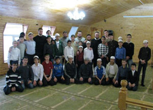 Очередной этап «Эстафеты мира и братства» проходит в РСО-Алания. Фото http://www.islamosetia.ru Очередной этап «Эстафеты мира и братства» проходит в РСО-Алания. Фото http://www.islamosetia.ru