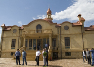 В канун месяца Рамазан в пригороде Махачкалы открыли красивую мечеть