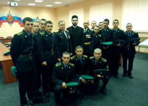 Курсанты института ФСБ произнесли присягу