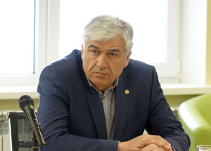 Поздравление председателю МРОМ г.Белгорода «Мир и созидание» Г.Г. Рамазанову