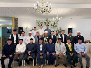 Главный муфтий шейх Равиль Гайнутдин поздравил с 80-летием Фаата Мухаметова
