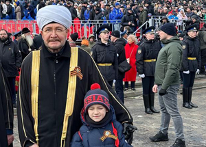 Муфтий Гайнутдин встретил День Победы на Красной площади в Москве