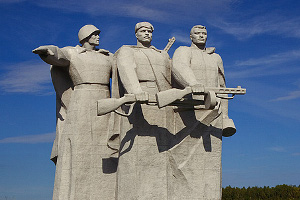 Мемориальный ансамбль в честь подвига панфиловцев. Фото: victorprofessor.livejournal.ru